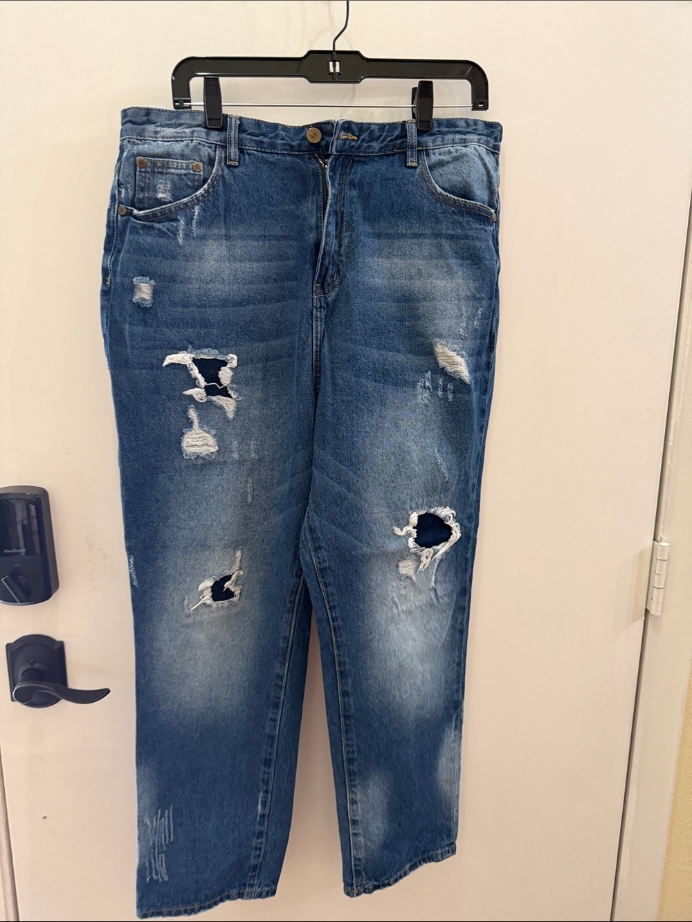 Karen Kane Distressed Blue women’s Jeans